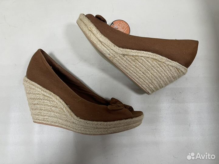 Обувь женская летняя новая Bershka 35