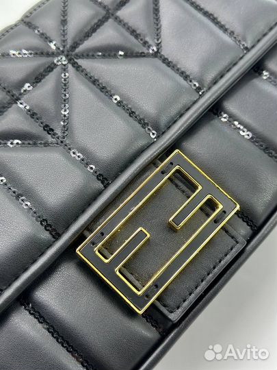 Женская сумка Fendi