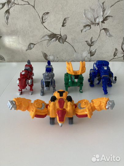 Робот металлион