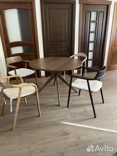 Стол обеденный и стулья из массива дуба