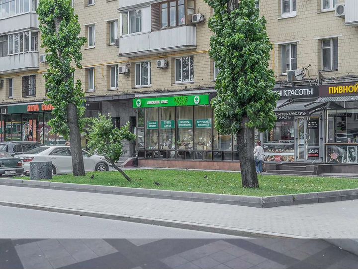 135, 171 и больше м² (до 405) у метро с витринами