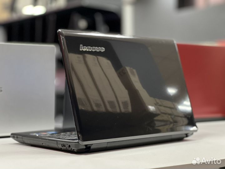 Шустрый ноутбук Core i5 8G озу SSD256g Металл