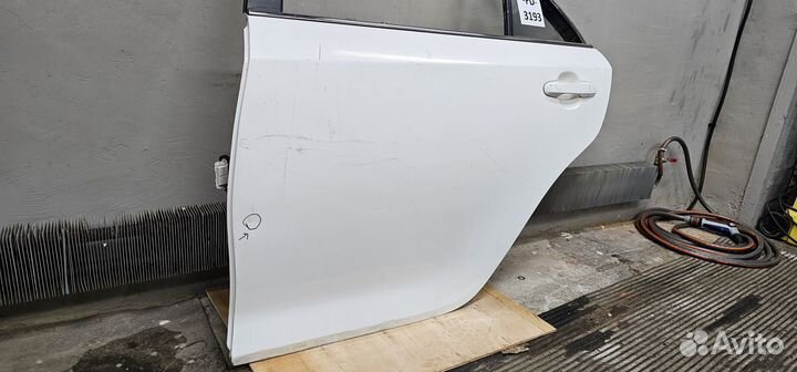 Дверь задняя левая Toyota Camry 50 2011-2017