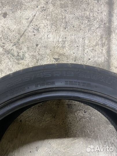 Nokian Tyres Hakka Black 225/45 R19 96W