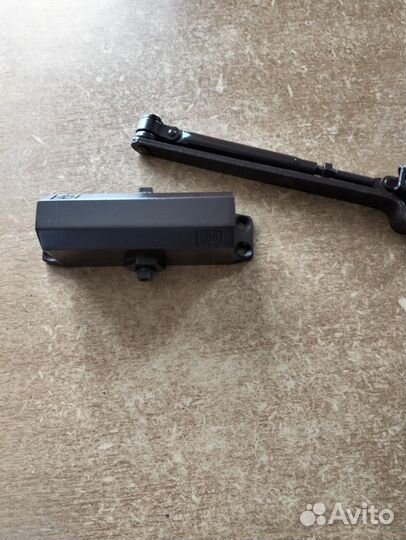 Доводчики дверей DoorLock