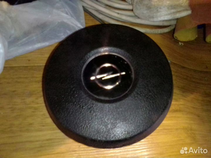 Кнопка подачи звукового сигнала opel