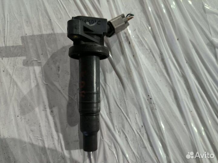 Катушка зажигания Toyota Avensis T250 1ZZ-FE 2008