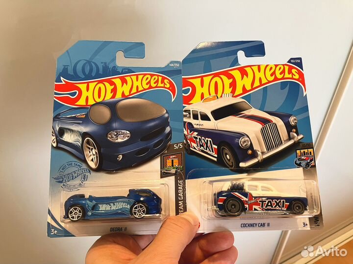 Hot Wheels Deora II TH и Cockney Cab II