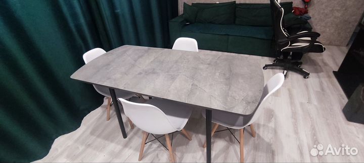 Кухонный стол и стулья бу