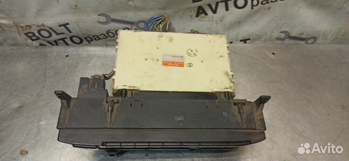 Блок управления климат-контролем Toyota Carina