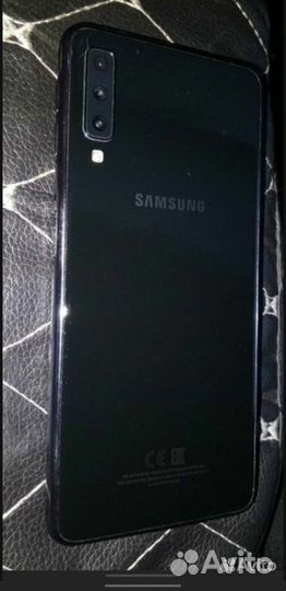Samsung Galaxy A7 (2018), 4/64 ГБ