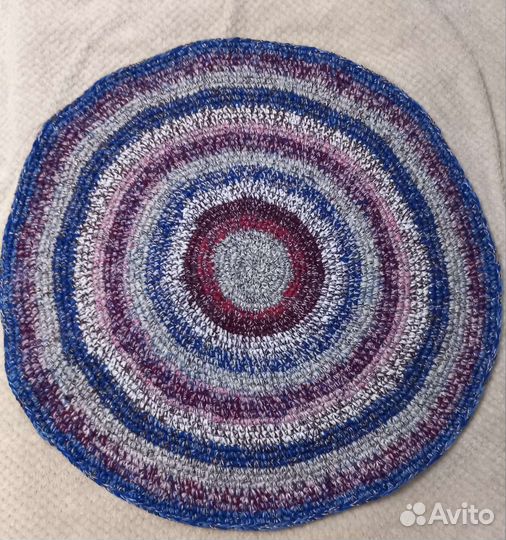 Коврик вязаный