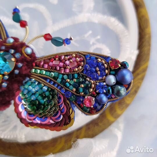 Брошь мотылек