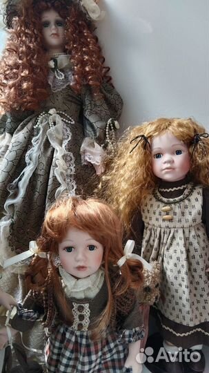Кукла фарфоровая