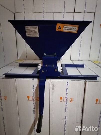 Давилка для винограда и фруктов