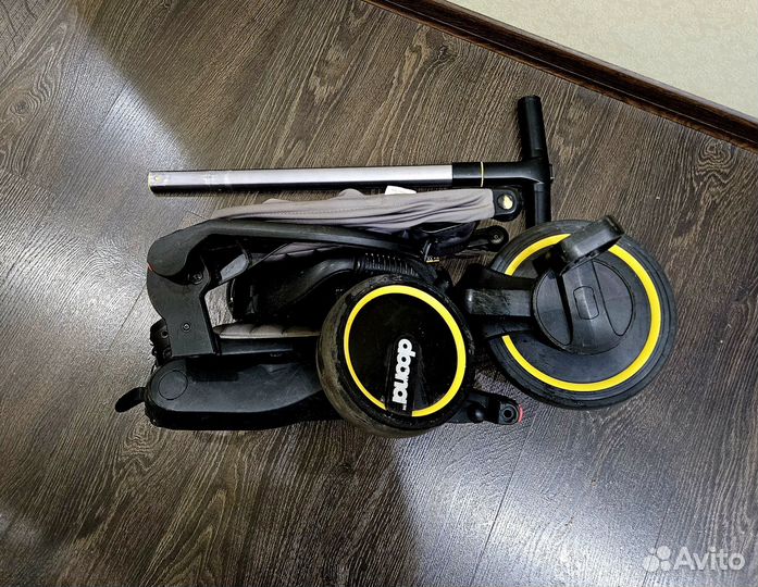 Детский велосипед трехколесный с ручкой