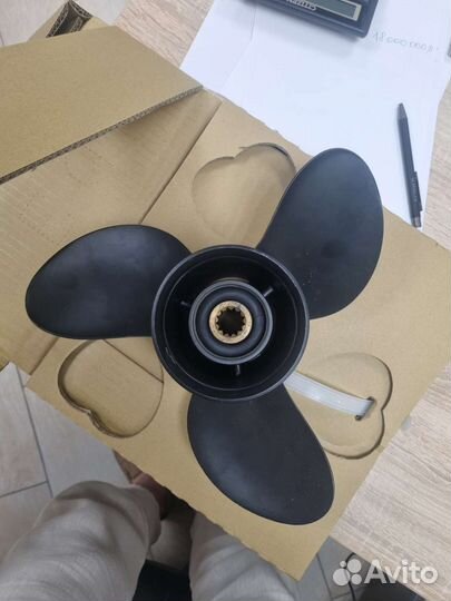 Винт Solas 4411-130-19