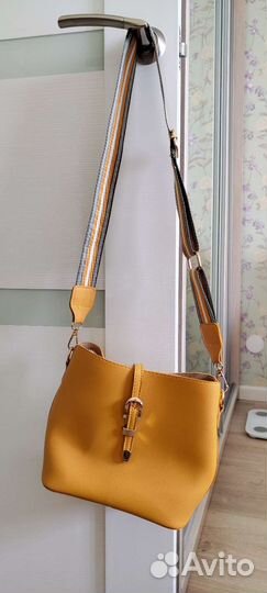 Сумка на длинном ремешке