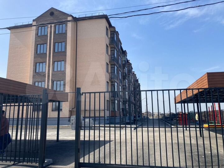 1-к. квартира, 42,3 м², 1/5 эт.