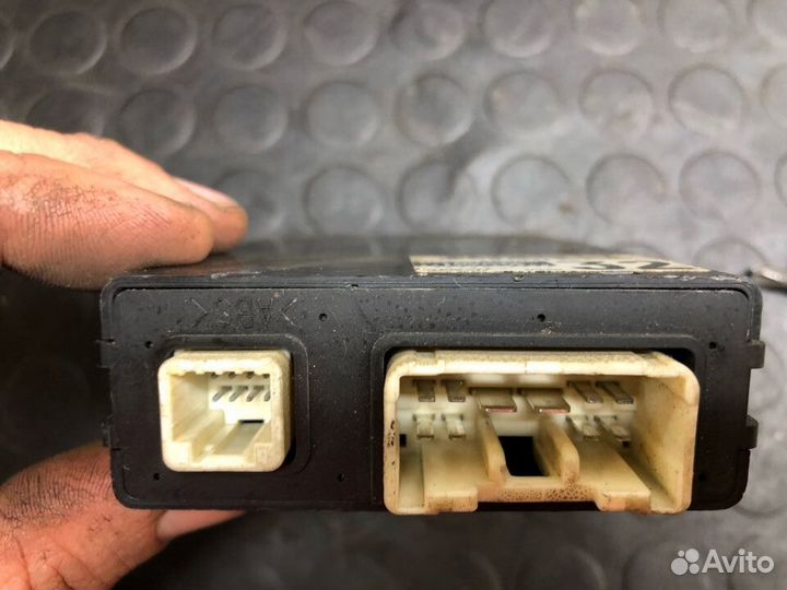 Блок ремней безопасности Land Cruiser 200, LX570