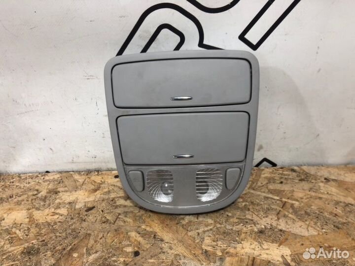 Плафон подсветки салона передний Hyundai Santa Fe