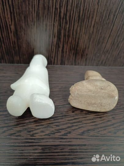 Статуэтки каменные дед и старуха