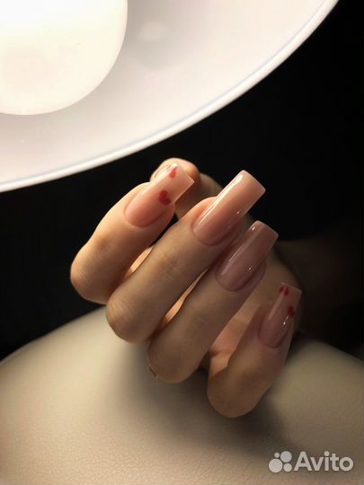 Модель на маникюр наращивание