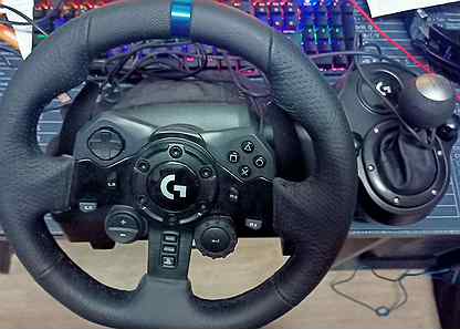 Игровой руль с педалями logitech g923