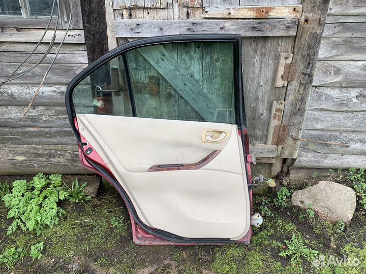Двери на mitsubishi galant usa