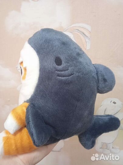 Игрушка мягкая, котик в костюме акулы)