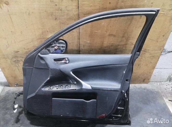 Дверь правая передняя lexus is250