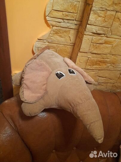 Мягкая игрушка на диван