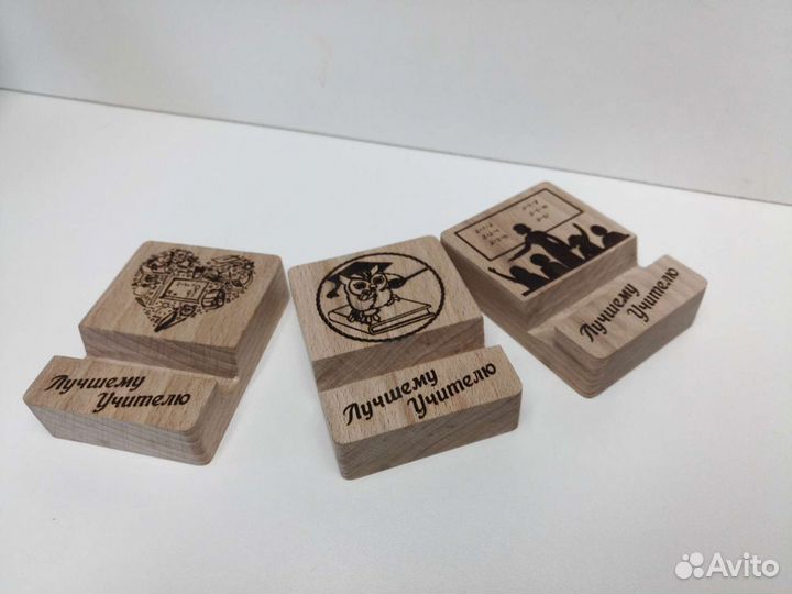 Подставка для телефона из дерева