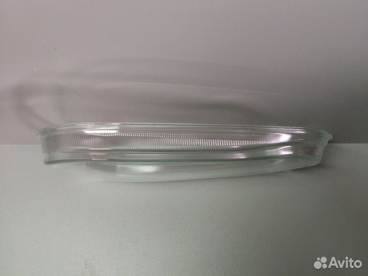 Стекло основной фары golf 4 right