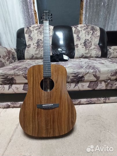 Акустическая гитара