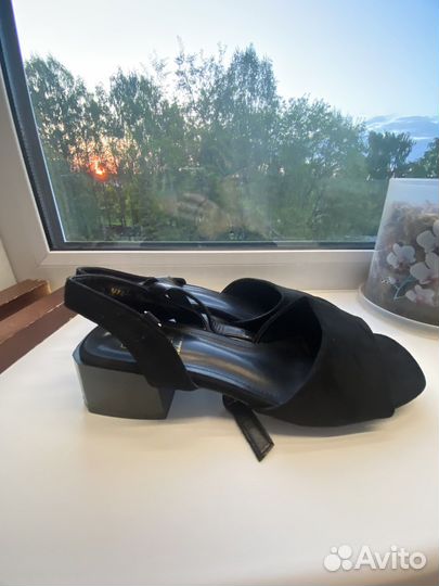 Босоножки женские новые