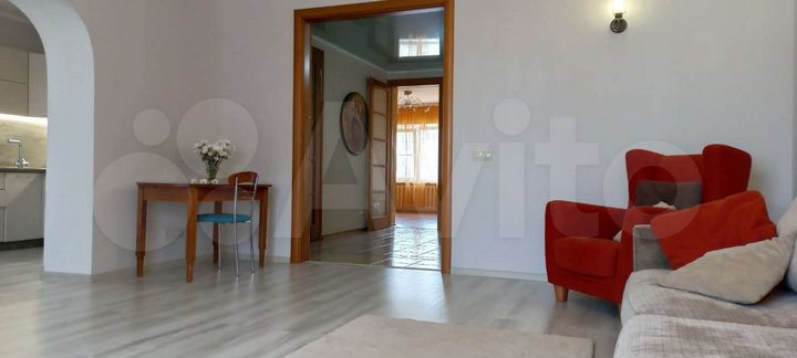 3-к. квартира, 110 м², 8/9 эт.