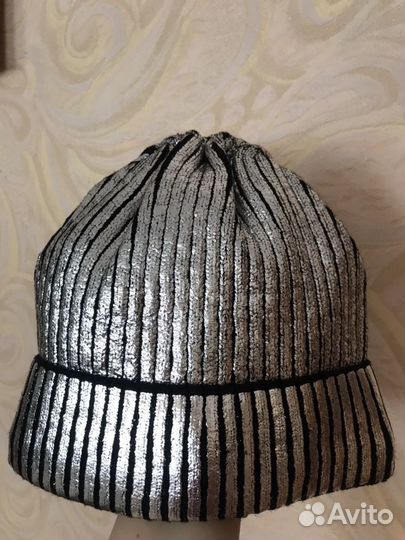 Шапка новая
