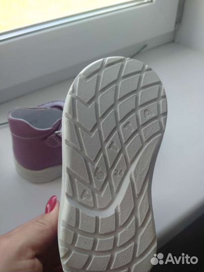 Туфли для девочки новые