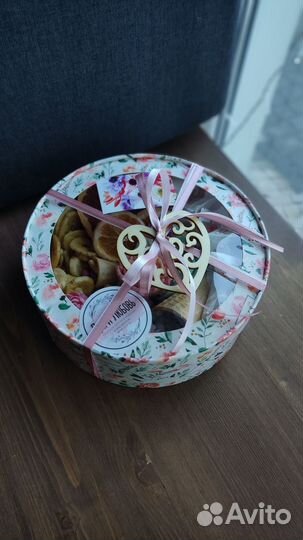 Набор: орехи, фруктовые чипсы, конфеты Рафаэлло