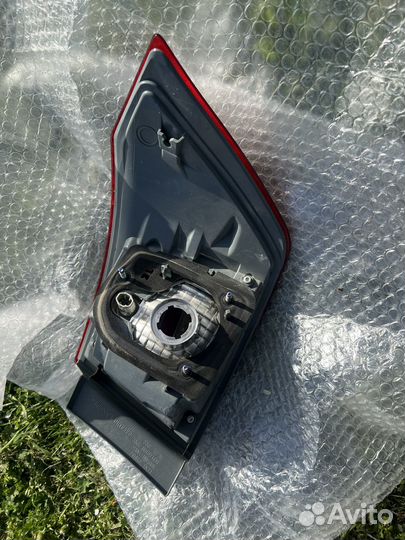 Оригинальный задний левый фонарь лада веста