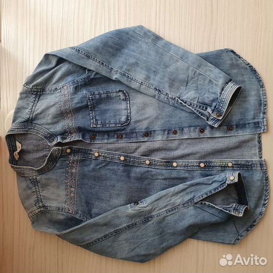 Джинсовая рубашка