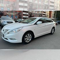 Hyundai Sonata 2.0 AT, 2010, 191 500 км, с пробегом, цена 955 000 руб.