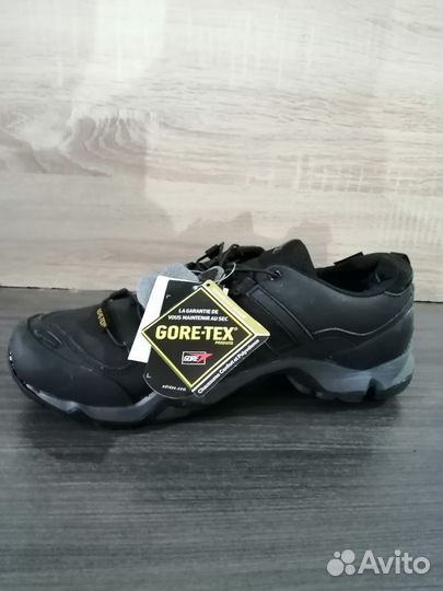 Зимние кроссовки Adidas gore tex