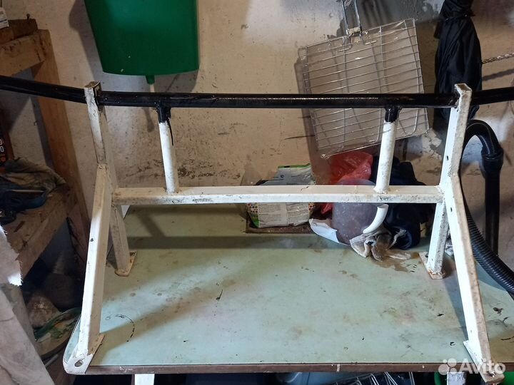 Турник на стену