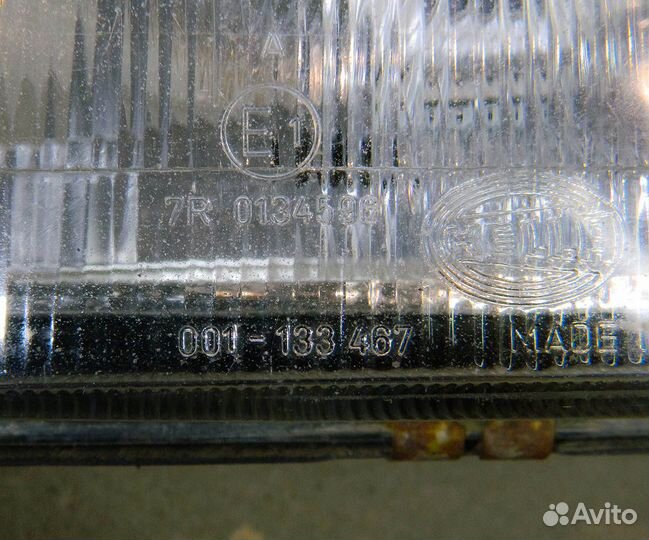 Фара левая VW Passat B3