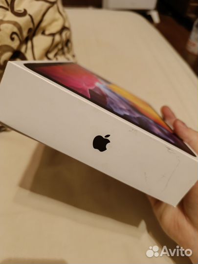 Коробка iPad Pro 2 поколения 128 гб