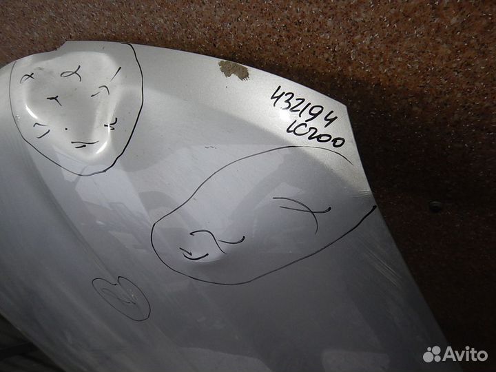 Капот Toyota Land Cruiser