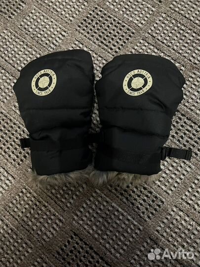 Ткплые варежки на коляску