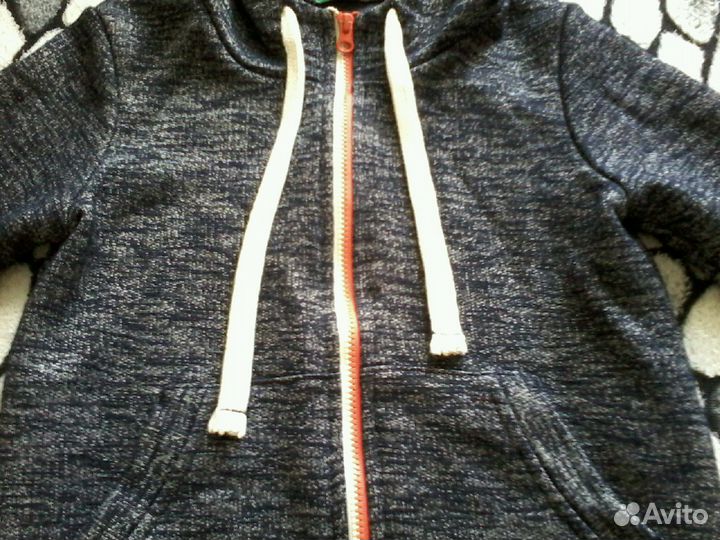 Кофта с капюшоном